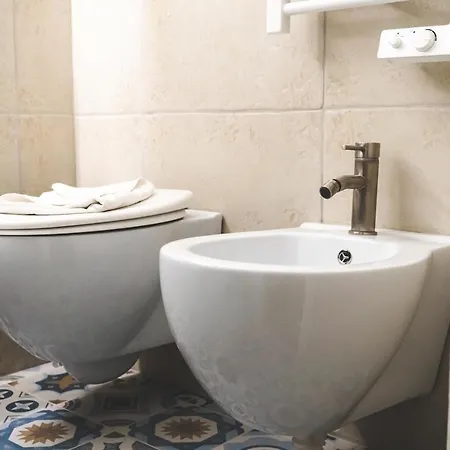 Don Carlo's * باري